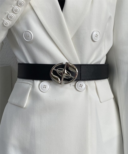 LA VORAGINE（ラ ヴォラジネ）の「デザイン バックル ベルト（ベルト・レディース・ブラック/ブラック系1・FREE）」の2枚目の写真