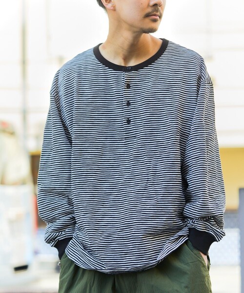 HINSON（ヒンソン）の「HINSON/ヒンソン 別注 ヘンリーネックスラブLS TEE/ヘンリーネックTシャツ/ロンT（Tシャツ/カットソー・メンズ・その他9/ブラック/オリーブ/ホワイト・MEDIUM/LARGE）」の4枚目の写真