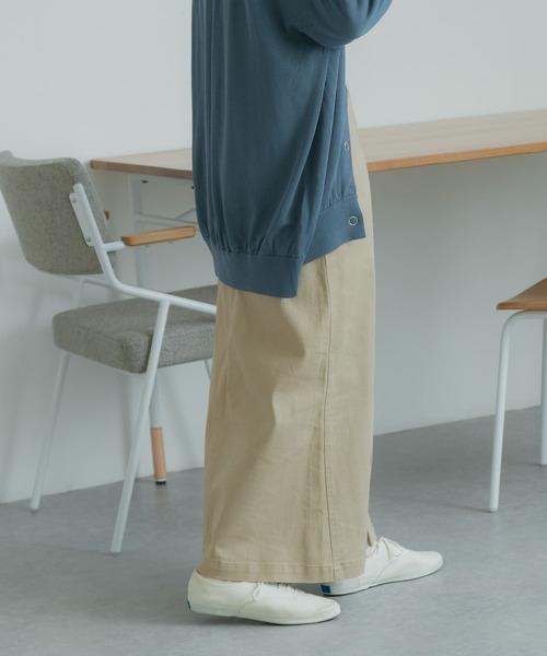 FORK&SPOON(フォークアンドスプーン)の「FORK&SPOON フロントスリットマキシスカート(スカート・レディース・ベージュ/チャコールグレー・2/1)」の3枚目の写真