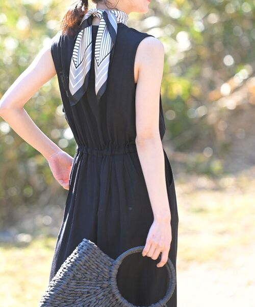 rps（アールピーエス）の「Vネックノースリーブオールインワン