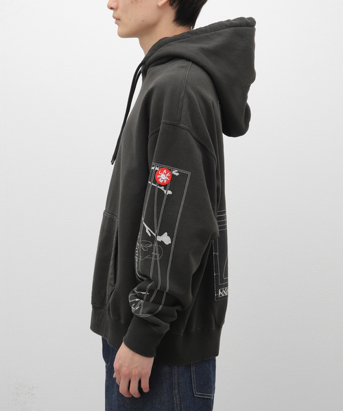 C.E（シーイー）の「【C.E / シーイー】WASHED FRAUDULENCE HOODY（パーカー・メンズ・ブラック・MEDIUM/LARGE）」の4枚目の写真