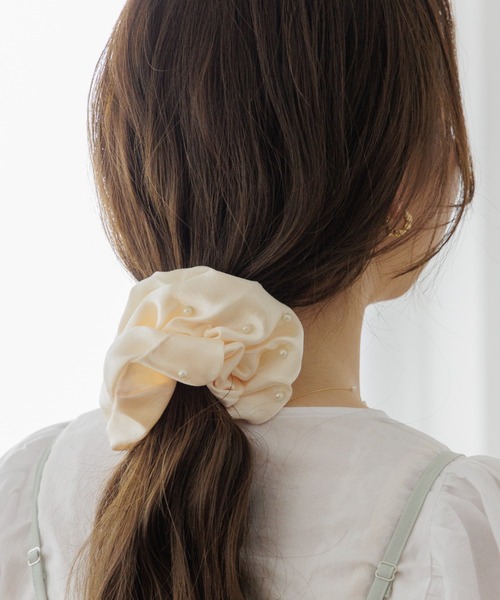 flower（フラワー）の「グロスパールシュシュ（シュシュ）」 WEAR