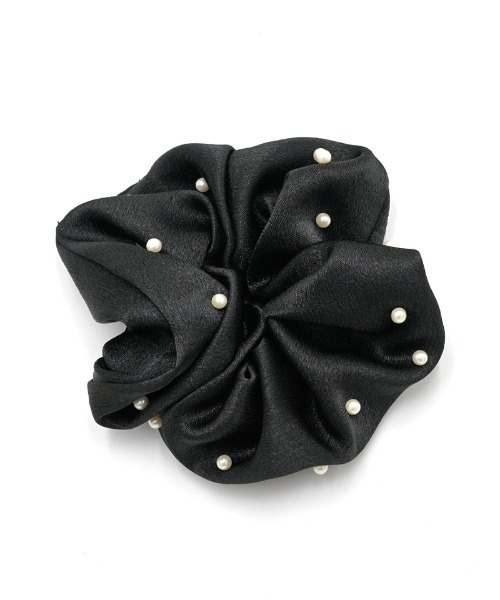 flower（フラワー）の「グロスパールシュシュ（シュシュ・レディース・ブラック/アイボリー・FREE）」の7枚目の写真