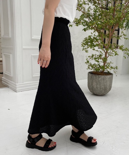 LOWRYS FARM(ローリーズファーム)の「シャーリングフレアスカート2(スカート・レディース・ブルー/ブラック/アイボリー・FREE)」の9枚目の写真