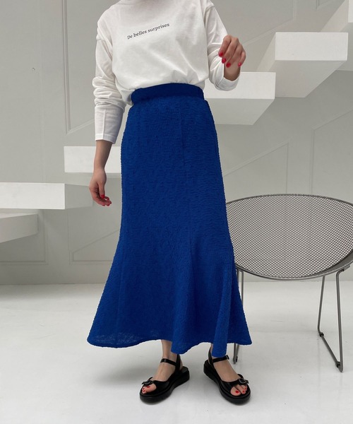 LOWRYS FARM(ローリーズファーム)の「シャーリングフレアスカート2(スカート・レディース・ブルー/ブラック/アイボリー・FREE)」の11枚目の写真