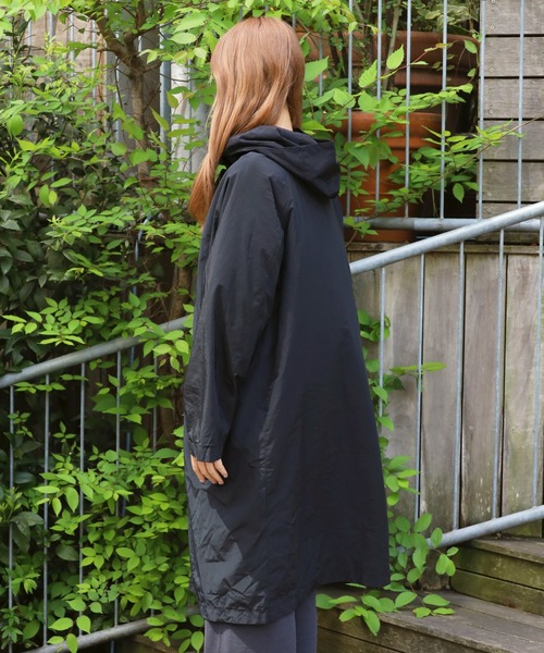 REMI RELIEF（レミレリーフ）の「REMI RELIEF/レミレリーフ ポリエステルツイルフードコート（ステンカラーコート・メンズ・ブラック・S）」の8枚目の写真