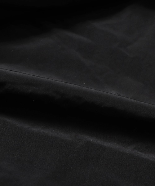 REMI RELIEF（レミレリーフ）の「REMI RELIEF/レミレリーフ ポリエステルツイルフードコート（ステンカラーコート・メンズ・ブラック・S）」の3枚目の写真