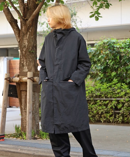 REMI RELIEF（レミレリーフ）の「REMI RELIEF/レミレリーフ ポリエステルツイルフードコート（ステンカラーコート・メンズ・ブラック・S）」の12枚目の写真