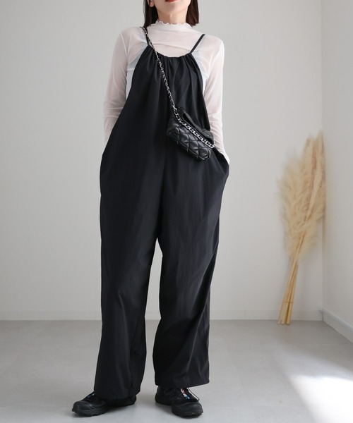 ap retro（アプレトロ）の「ナイロンサロペットPT（サロペット/オーバーオール・レディース・グレイッシュベージュ/ブラウン/チャコールグレー/ブラック・FREE）」の5枚目の写真