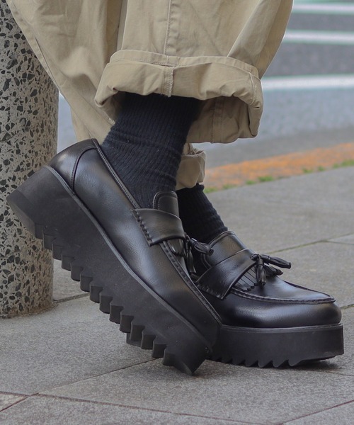 LOVEHUNTER（ラブハンター）の「LOVEHUNTER/軽量厚底 +5.5cmシャークソールローファー(1735/1736/1737)（ローファー・メンズ・ブラック系1/ブラック系2/ブラック系3・44/40/41/42/43）」の5枚目の写真