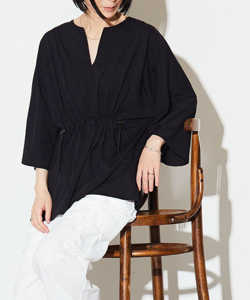 CONVERSE TOKYO（コンバーストウキョウ）の「WAIST CORD SKIPPER TEE（Tシャツ/カットソー・レディース・ブラック/ホワイト/ブルーグリーン・FREE）」の3枚目の写真