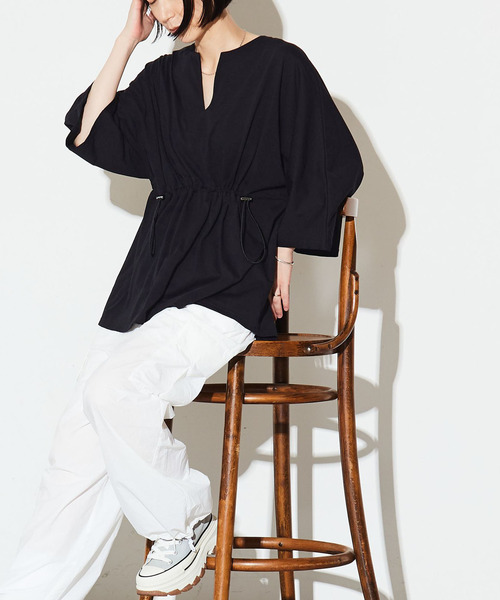 CONVERSE TOKYO（コンバーストウキョウ）の「WAIST CORD SKIPPER TEE（Tシャツ/カットソー・レディース・ブラック/ホワイト/ブルーグリーン・FREE）」の11枚目の写真