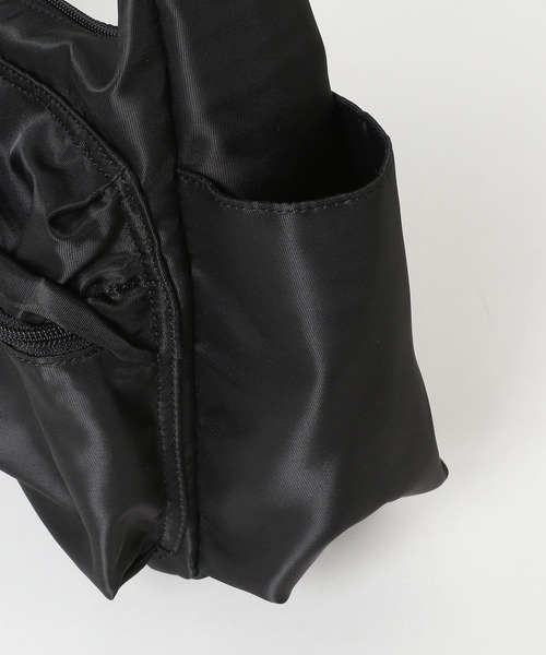 repipi armario(レピピ アルマリオ)の「WポケットボディBAG(ボディバッグ/ウエストポーチ・キッズ・ブラック/アイボリー/グレー・FREE)」の8枚目の写真