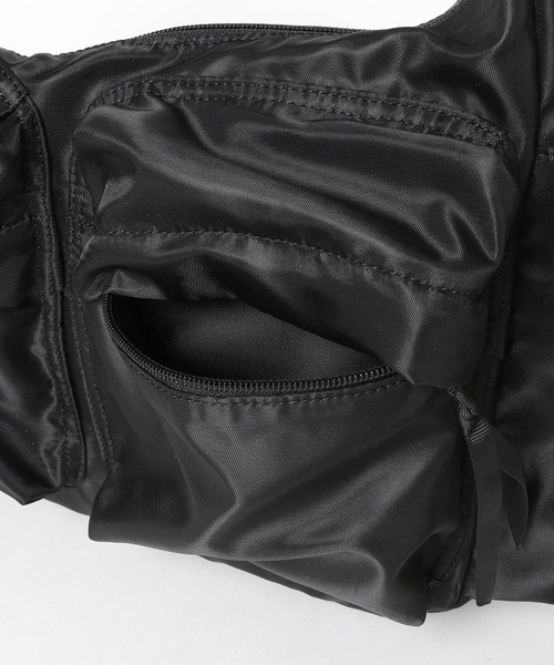 repipi armario(レピピ アルマリオ)の「WポケットボディBAG(ボディバッグ/ウエストポーチ・キッズ・ブラック/アイボリー/グレー・FREE)」の14枚目の写真