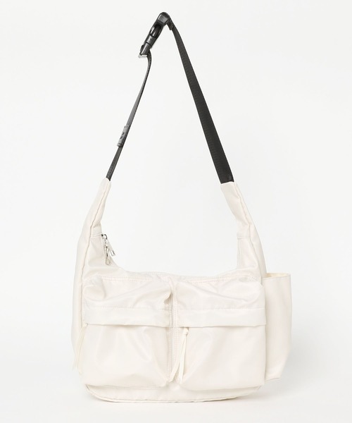 repipi armario(レピピ アルマリオ)の「WポケットボディBAG(ボディバッグ/ウエストポーチ・キッズ・ブラック/アイボリー/グレー・FREE)」の16枚目の写真