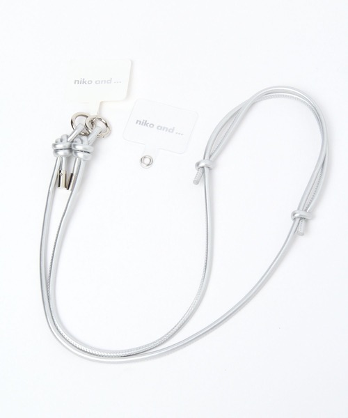 niko and...(ニコアンド)の「丸紐スマホショルダーストラップ(スマホグッズ・レディース・ブラック/アイボリー/グリーン/オレンジ/ベージュ/グレー/スモーク/ブラウン/ホワイト/その他1/その他2・0)」の4枚目の写真