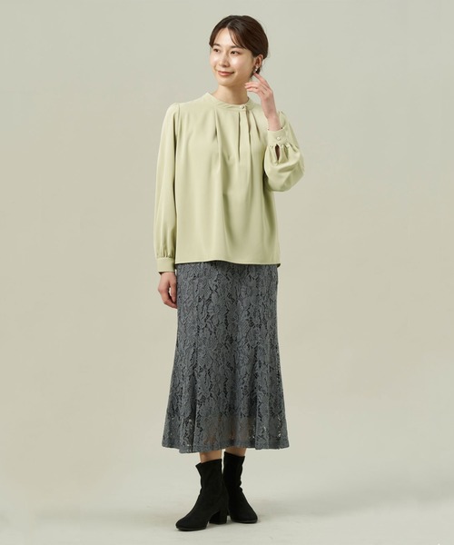 TOKYO SHIRTS（トウキョウシャツ）の「パール付き 長袖タックブラウス（シャツ/ブラウス・レディース・ライトグリーン/ライトブラウン・L/M）」の11枚目の写真