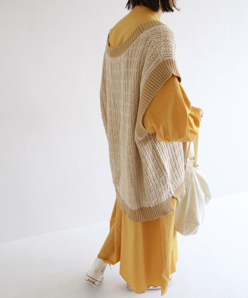 Crisp（クリスプ）の「バイカラーオーバーニットベスト（ベスト・レディース・ブラウン/アイボリー・FREE）」の18枚目の写真