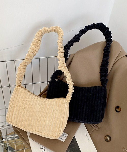 c.u.l（シーユーエル）の「コーデュロイ スクエアミニバッグ cula733（ショルダーバッグ・レディース・ブラック/ベージュ・FREE）」の9枚目の写真