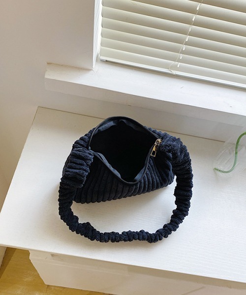 c.u.l（シーユーエル）の「コーデュロイ スクエアミニバッグ cula733（ショルダーバッグ・レディース・ブラック/ベージュ・FREE）」の12枚目の写真