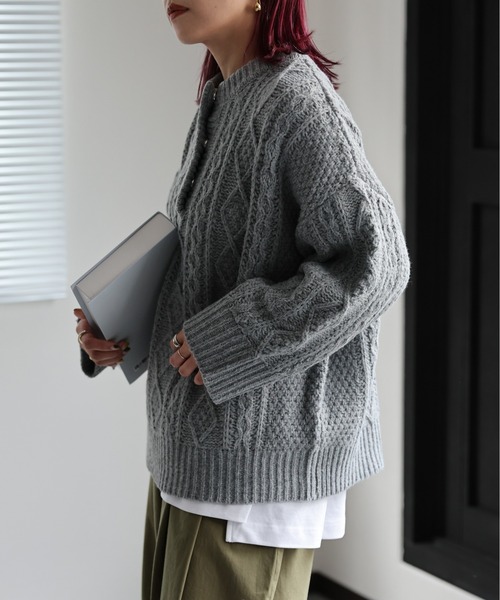 ニット セーター ハーフボタン / ヘンリーネックデザインケーブルニット　オーバーサイズ レディース ハーフボタン / ヘンリーネックデザインケーブルニット オーバー