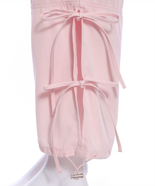 clear（クリア）の「裾サイドリボンカーゴパンツ[低身長用サイズ有]（カーゴパンツ・レディース・ピンク/ブラック/アイボリー・F/XS）」の6枚目の写真