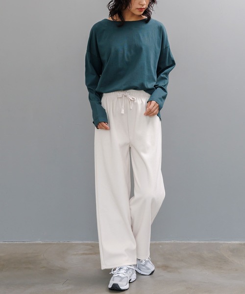 mili an deni(ミリアンデニ)の「裏起毛ベロアセミワイドパンツ(その他パンツ・レディース・チャコールグレー/ブラック/アイボリー・L/M)」の5枚目の写真