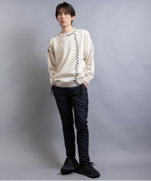 En serio TOKYO(エンソリオトーキョー)の「アシンメトリーハンドステッチ クルーネックニット(ニット/セーター・メンズ・ホワイト/オレンジ/ブラック/ブルー・L/M)」の6枚目の写真