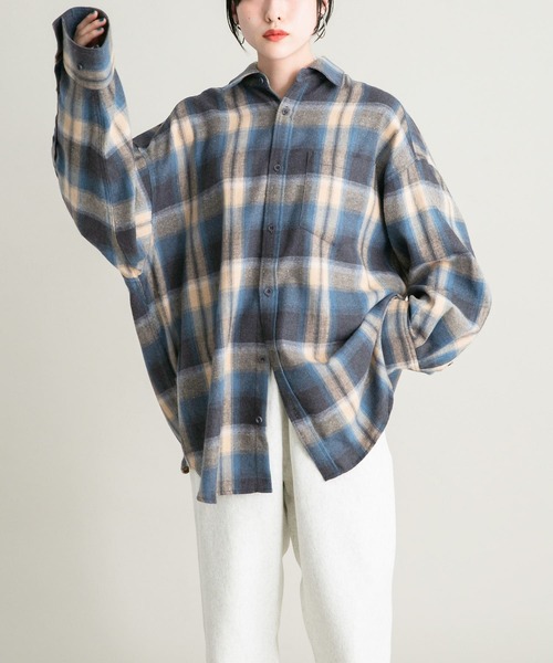 KBF（ケイビーエフ）の「BIGチェックシャツ（シャツ/ブラウス・レディース・グリーン系その他/ベージュ系その他/オレンジ系その他・ONE）」の4枚目の写真