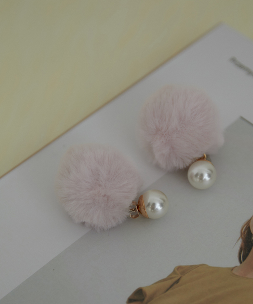 VIS（ビス）の「【2WAY】フェイクファーパールピアス（ピアス（両耳用）・レディース・ピンク/ブラック・FREE）」の2枚目の写真