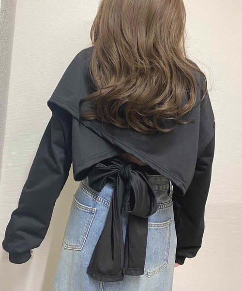 NANEA(ナネア)の「ショート丈バックリボンスウェットプルオーバー(スウェット・レディース・ブラック/ホワイト/グレー・LARGE/MEDIUM/SMALL)」の17枚目の写真