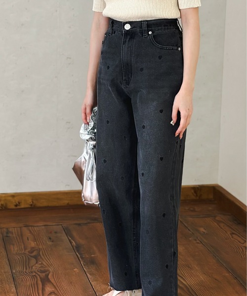 Per sist ence(パーシエンス)の「ハート刺繍デニムハイウエストパンツ(デニムパンツ・レディース・ブルー/インディゴブルー/ブラック・FREE)」の7枚目の写真