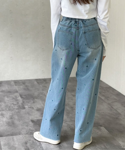 Per sist ence(パーシエンス)の「ハート刺繍デニムハイウエストパンツ(デニムパンツ・レディース・ブルー/インディゴブルー/ブラック・FREE)」の20枚目の写真