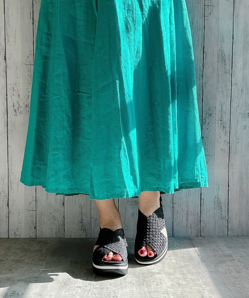 Gomu 56(ゴムゴム)の「クロスベルト 美脚 厚底 サンダル(サンダル・レディース・シルバー/ブラック/ブラウン系その他/シャンパン/グレー・M/L/LL/S)」の6枚目の写真