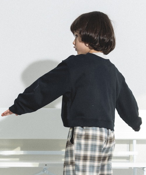 pairmanon（ペアマノン）の「裏毛 前後2WAY ショート丈カーディガン（カーディガン/ボレロ・キッズ・ブラック/グレー/ホワイト・110/130/120/150/100/90/140）」の4枚目の写真