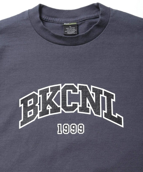Back Channel(バックチャンネル)の「COLLEGE LOGO TEE(Tシャツ/カットソー・メンズ・グリーン/ブラック/チャコール・MEDIUM/XX-LARGE/X-LARGE/LARGE)」の7枚目の写真