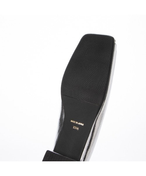 carino(カリーノ)の「Vカットラインスクエアトゥミュール(サンダル・レディース・ブラック/ベージュ/シルバー/グレー・S/M/L/LL)」の8枚目の写真