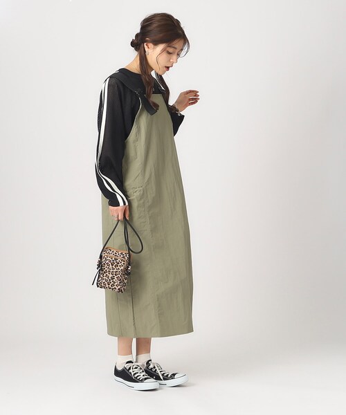 SHOO・LA・RUE(シューラルー)の「◆立体ポケットミニショルダーバッグ(ショルダーバッグ・レディース・ピンク系/ブラック/アイボリー/ダークブラウン系3・00)」の3枚目の写真