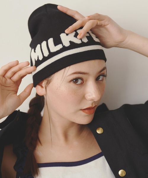 MILKFED.（ミルクフェド）の「LOGO JACQUARD KNIT CAP（ニットキャップ/ビーニー・レディース・ブラック/オフホワイト/レッド・ONE SIZE）」の13枚目の写真