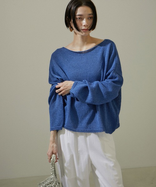 SALON adam et rope'（サロン アダム エ ロペ）の「ペーパーヤーンクロップドプルオーバー【吸水速乾・洗える】（ニット/セーター・レディース・ブラック/ブルー/オフホワイト・FREE）」の3枚目の写真