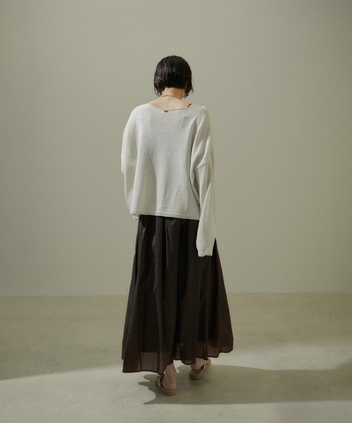 SALON adam et rope'（サロン アダム エ ロペ）の「ペーパーヤーンクロップドプルオーバー【吸水速乾・洗える】（ニット/セーター・レディース・ブラック/ブルー/オフホワイト・FREE）」の19枚目の写真