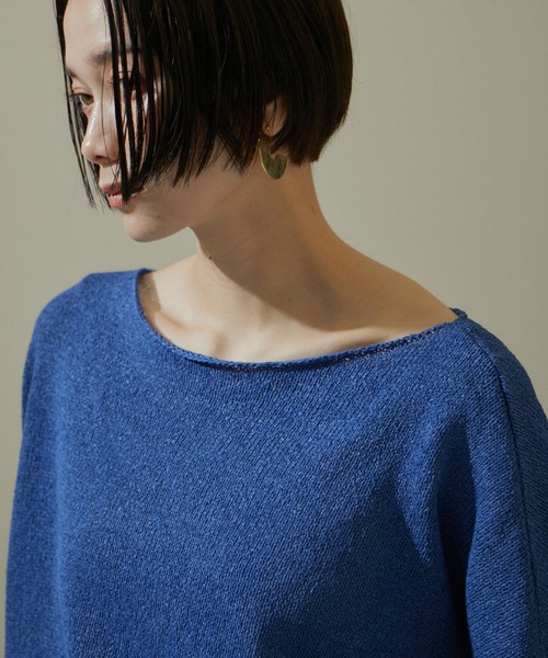 SALON adam et rope'（サロン アダム エ ロペ）の「ペーパーヤーンクロップドプルオーバー【吸水速乾・洗える】（ニット/セーター・レディース・ブラック/ブルー/オフホワイト・FREE）」の12枚目の写真