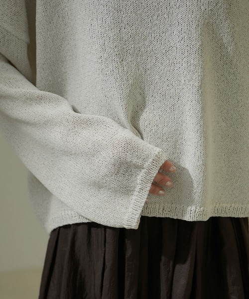 SALON adam et rope'（サロン アダム エ ロペ）の「ペーパーヤーンクロップドプルオーバー【吸水速乾・洗える】（ニット/セーター・レディース・ブラック/ブルー/オフホワイト・FREE）」の6枚目の写真