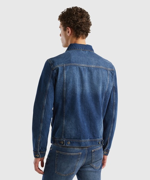 BENETTON (UNITED COLORS OF BENETTON)（ベネトンユナイテッドカラーズオブベネトン）の「リサイクルコットン20%デニムジャケット（デニムジャケット・メンズ・インディゴブルー・SMALL/MEDIUM/LARGE）」の4枚目の写真