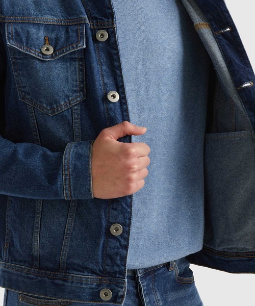 BENETTON (UNITED COLORS OF BENETTON)（ベネトンユナイテッドカラーズオブベネトン）の「リサイクルコットン20%デニムジャケット（デニムジャケット・メンズ・インディゴブルー・SMALL/MEDIUM/LARGE）」の6枚目の写真