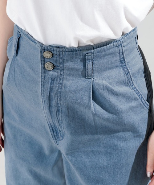 Honeys（ハニーズ）の「デニムワイドパンツ（デニムパンツ・レディース・ホワイト/ライトブルー/ブルー系その他・SS/LL/L/M/S）」の17枚目の写真