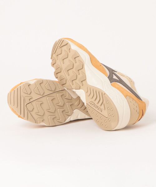 mizuno ミズノ CONTENDER レディーススニーカー(コンテンダー) D1GA2433 01 ベージュ/ウッドブラウン/マスタード【レディース】 MIZUNO（ミズノ ）の「mizuno ミズノ CONTENDER レディーススニーカー