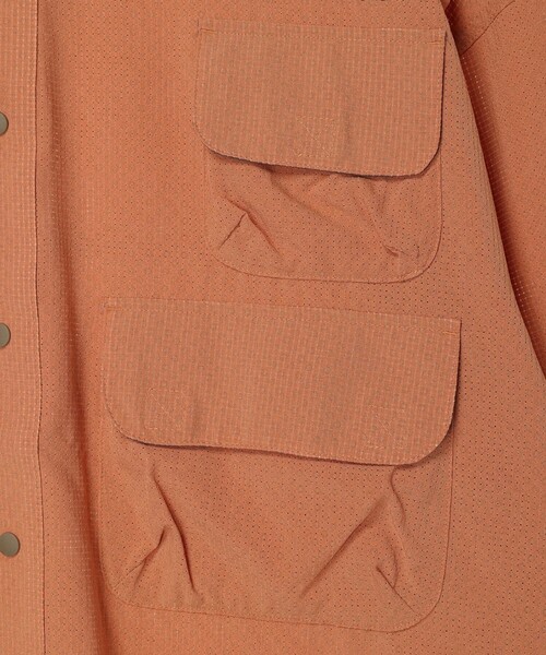 Columbia（コロンビア）の「Columbia/ エンジョイマウンテンライフオムニフリーズゼロロングスリーブシャツ /コロンビア（シャツ/ブラウス・メンズ・ブラック/グリーン/オレンジ・M/L/XL/S）」の11枚目の写真