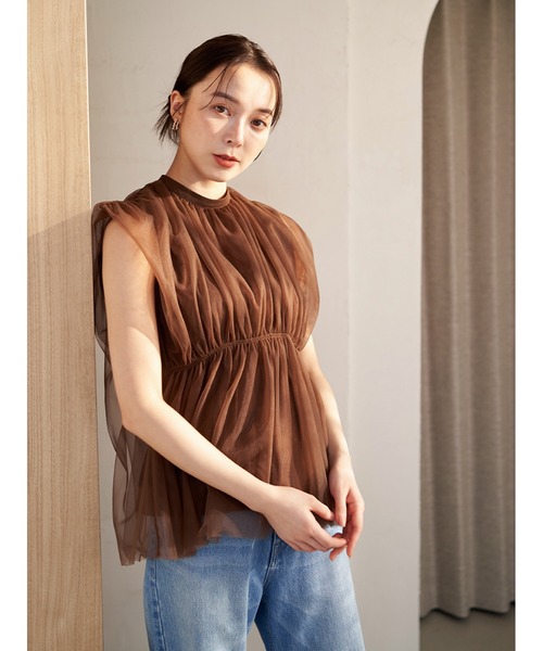 Stylevoice for xxx(スタイルヴォイスフォー)の「<尾崎真衣さんコラボ>ノースリーブチュールトップス(シャツ/ブラウス・レディース・チャコールグレー/ブラウン/ライトベージュ・FREE)」の9枚目の写真