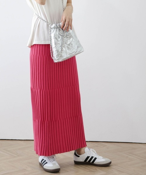 AMELY（エミリー）の「リブニットタイトスカート（スカート・レディース・ブラック/ブルー/ベージュ/オレンジ/ピンク/ライム/グリーン/ライトグリーン系/ブルー系その他/ブラウン系その他/グレー系その他/グリーン系その他/パープル系その他/ベージュ系その他/ブラック系その他・フリー）」の14枚目の写真